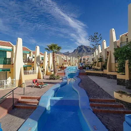 Maraverde 2 Bedroom Адехе